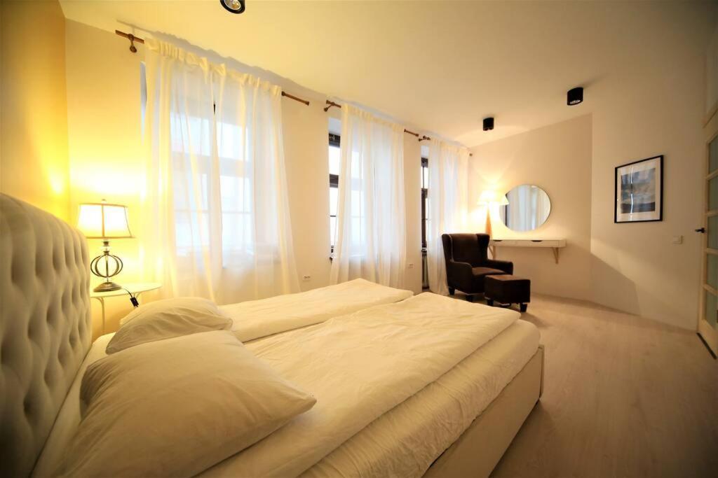 Lovely Two Bedroom In The Old Town Ryga Zewnętrze zdjęcie