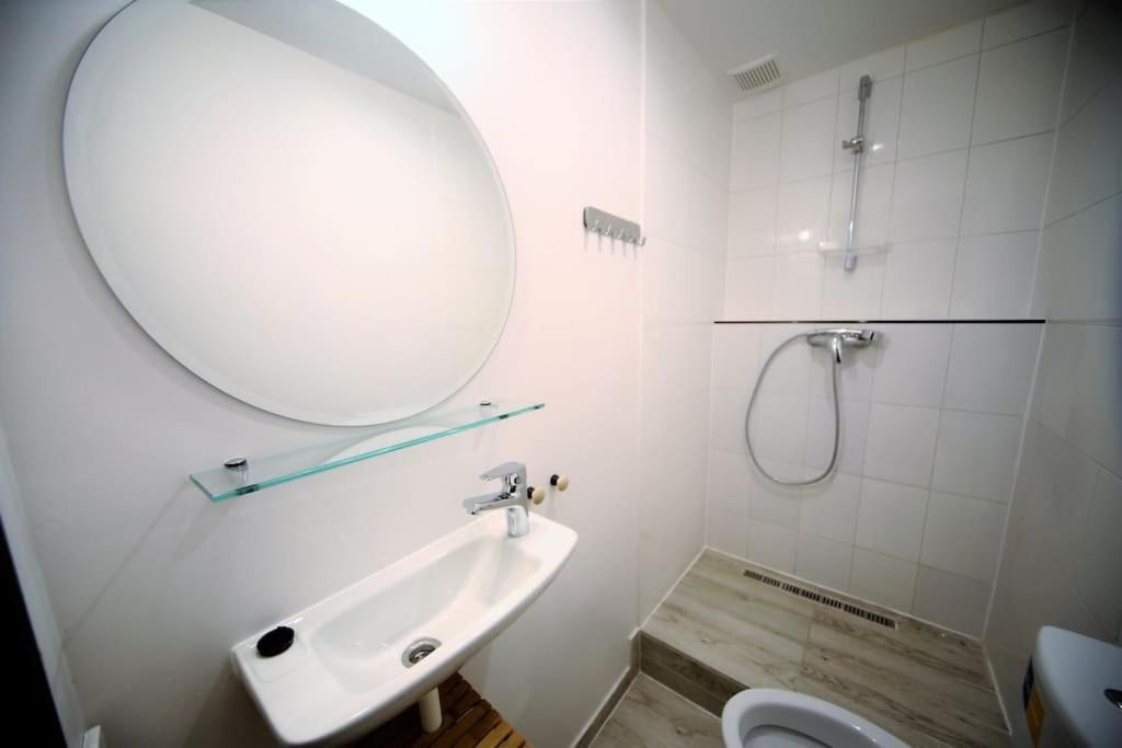 Lovely Two Bedroom In The Old Town Ryga Zewnętrze zdjęcie