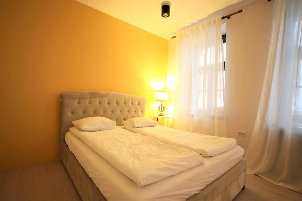 Lovely Two Bedroom In The Old Town Ryga Zewnętrze zdjęcie